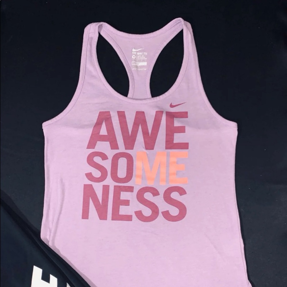 Woman's Nike shirt